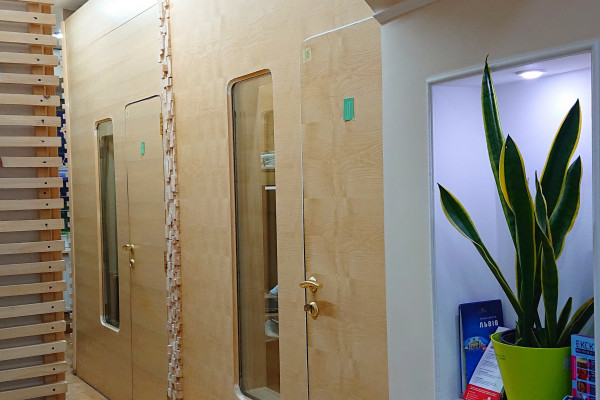 Capsule hostel AntiHostel Forrest in Lviv